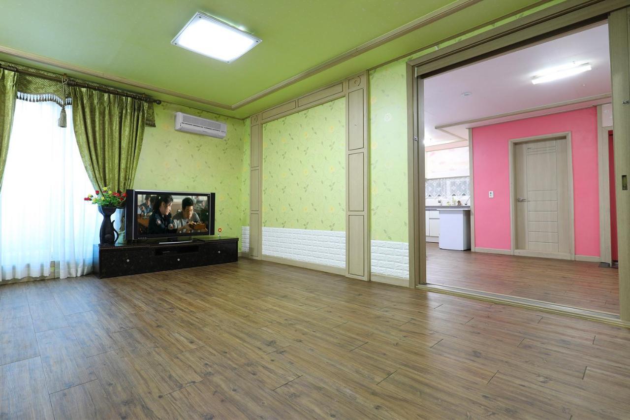 Yeowoogneul Pension Chuncheon Exterior photo
